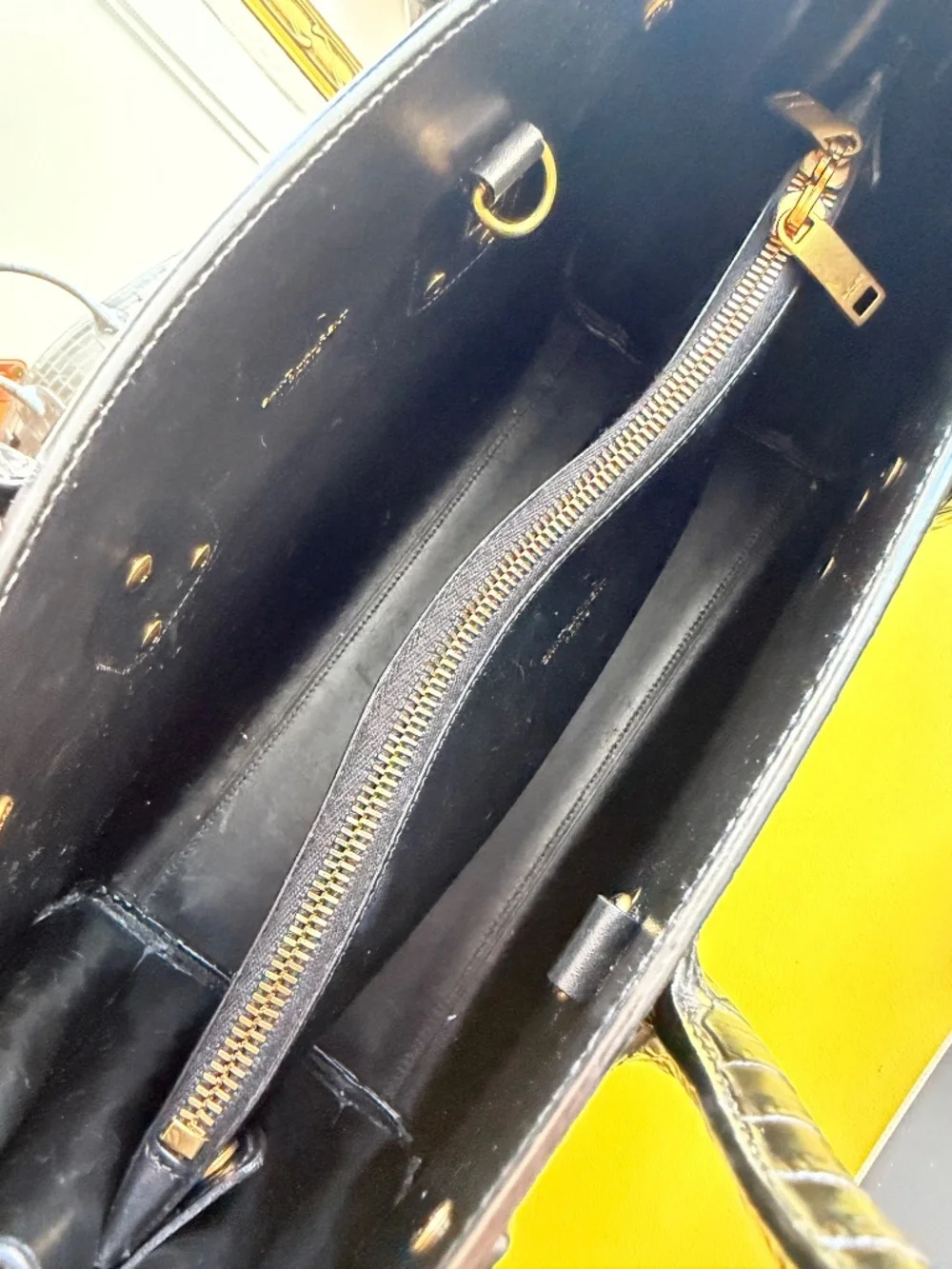 YSL BAG SAC DE JOUR CROCODILE LEATHER SMALL BLACK yves saint laurent